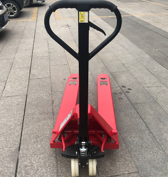 汛期來臨，叉車需要加倍進行保護了